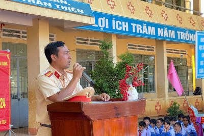 Tuyên Truyền Phổ Biến Pháp Luật Về An Toàn Giao Thông Cho Học Sinh THCS Nguyễn Trãi